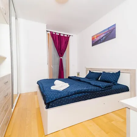 Central 700 Square Fructus Plaza - Eva Apartment *